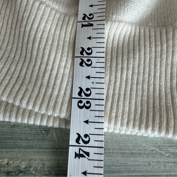 Beyond Vintage Cream Snap Closure with Lace Detail Lightweight Sweater Size S - Picture 11 of 13